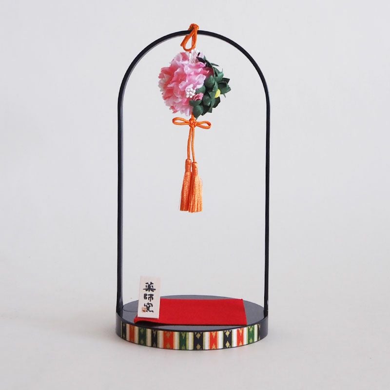 錦彩桜橘飾り睦立雛（手籠台付）｜和食器通販｜織部 Online Store【公式】