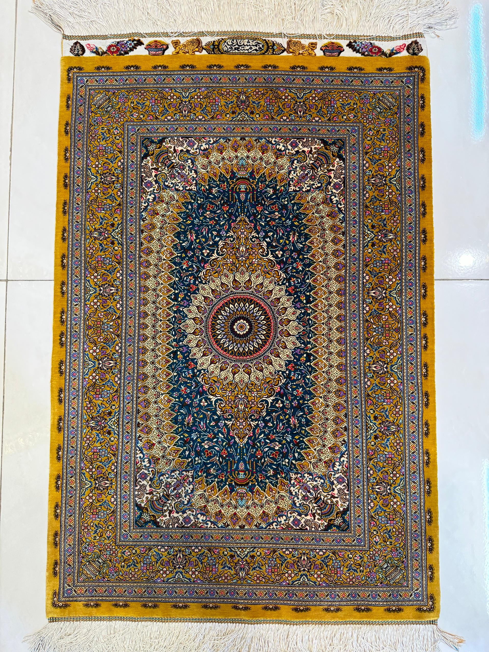 高級ペルシャ絨毯クム産シルク100％ ジャムシディ工房 90×61cm（FN