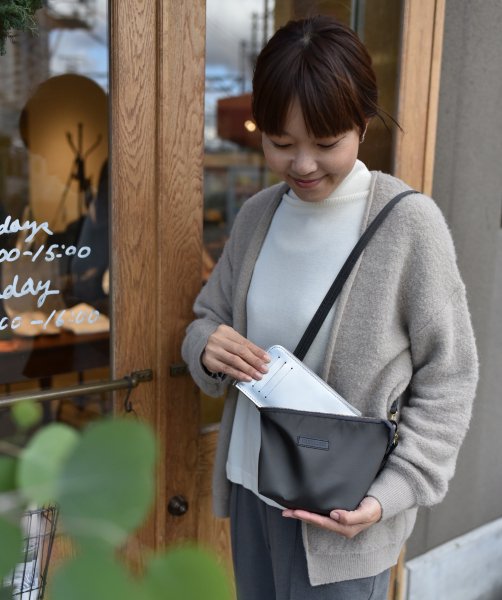 スリムなレザー長財布 – OURHOME