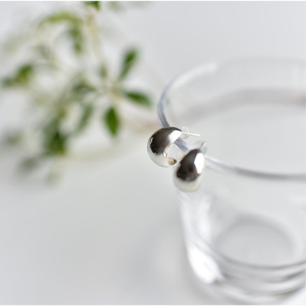 ドロップデザインのSilver925ピアス・イヤリング – OURHOME