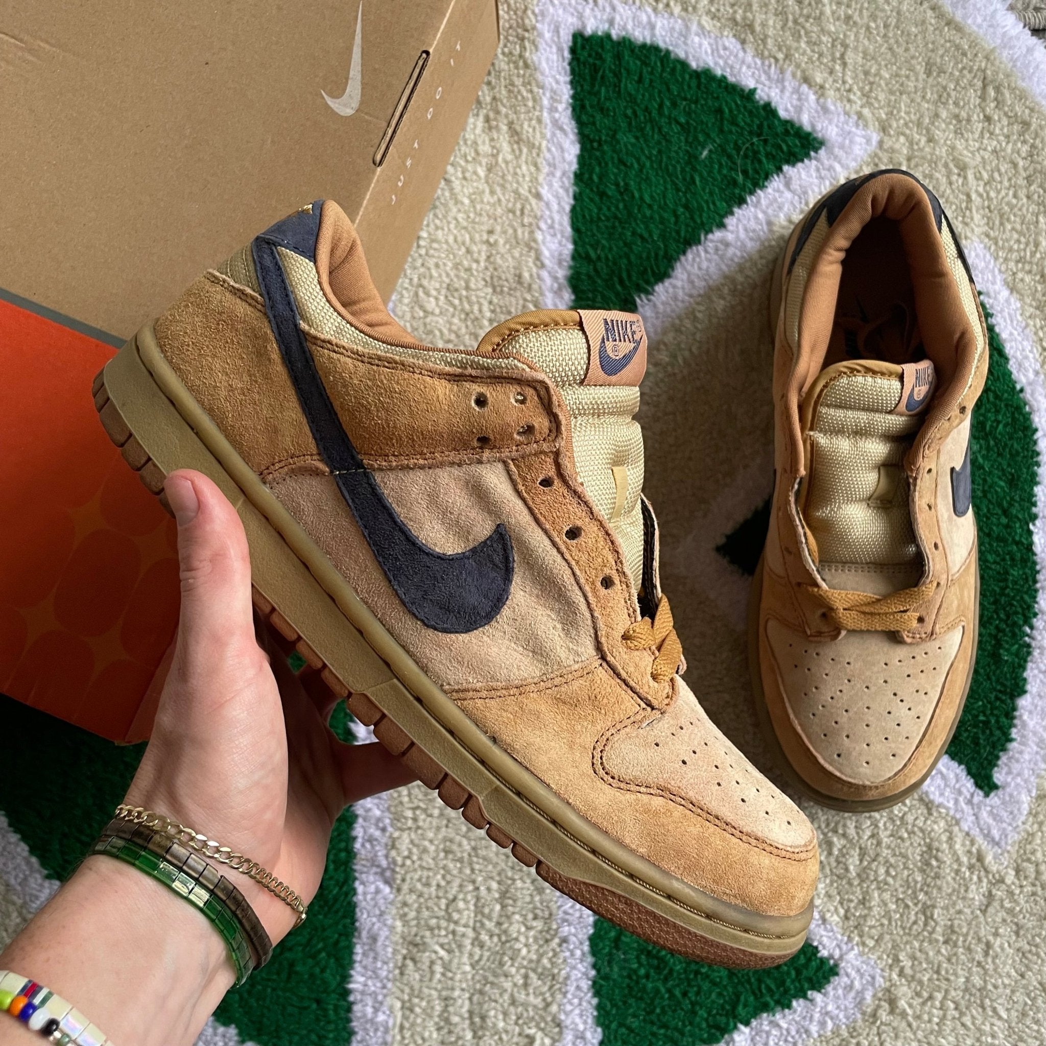 2003 Nike Dunk Low Pro Vegas Gold (9US) – outkits.com