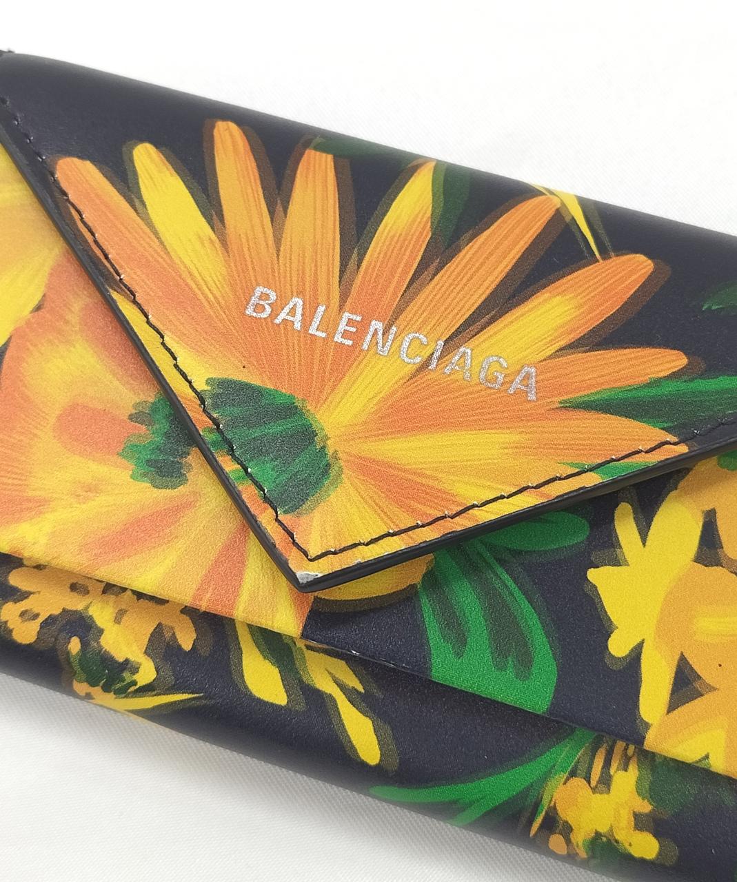 バレンシアガ(BALENCIAGA)|キーケース 6|【ハードオフ公式通販】オフ