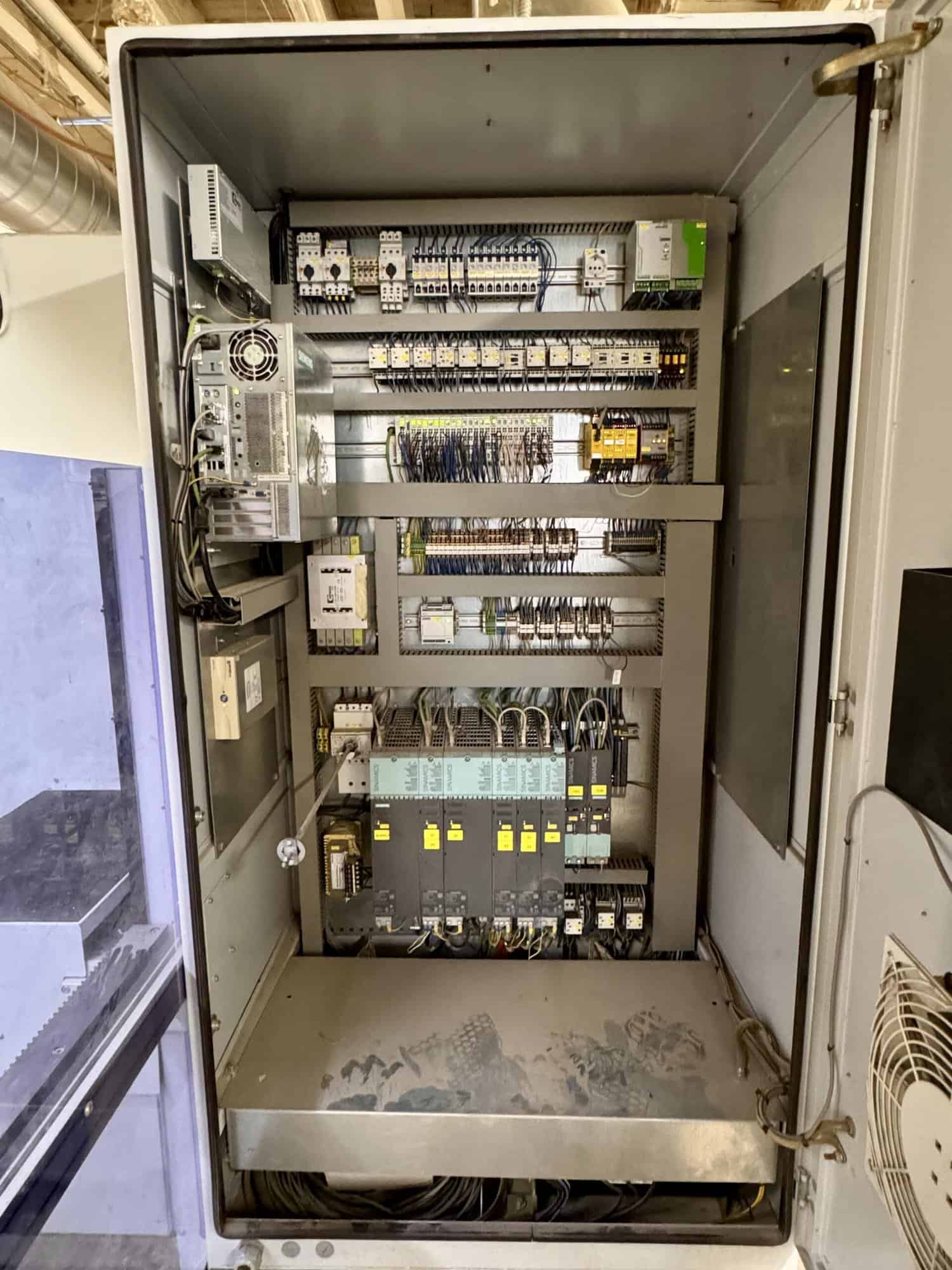 HOMAG Weeke BHX-200 Vertical CNC Machining Center - Panel Wood