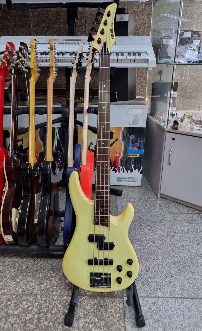 Бас гитара Yamaha RBX Super Medium Series P-J