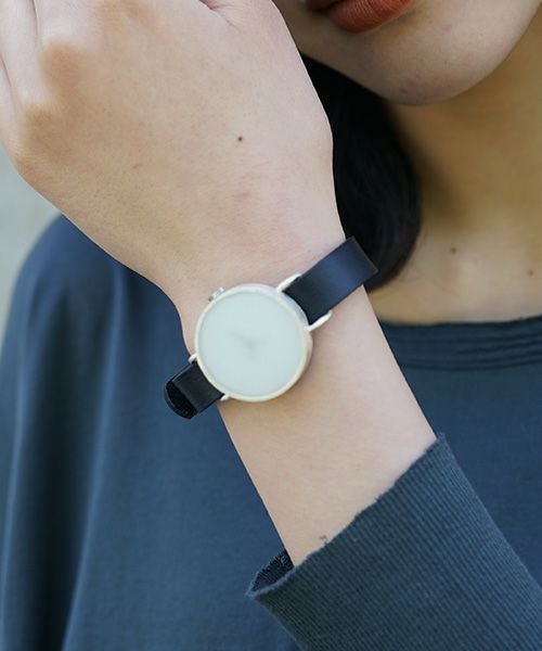 nejicommu Sayuri Fujiiによる時計ブランド。公式ネジコミュ通販サイト