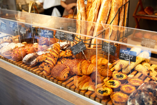フランスで優勝したバゲット、フランス仕込みのお菓子。根津で味わう