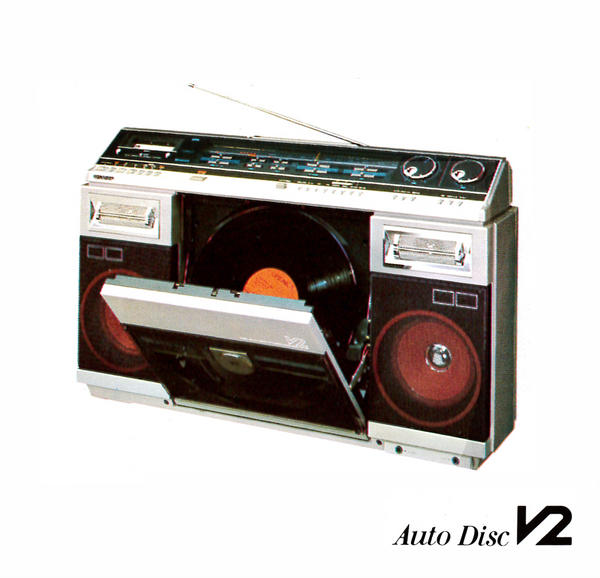 これシャープっぽい製品だなと思ったらRT】タテ型のレコードプレーヤー