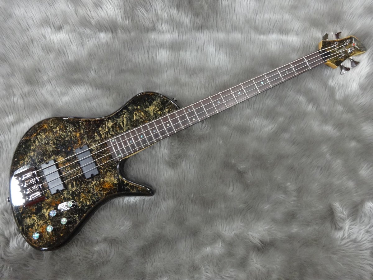 ベース担当】4弦、5弦、6弦ベース入荷しました！ろっ、6弦