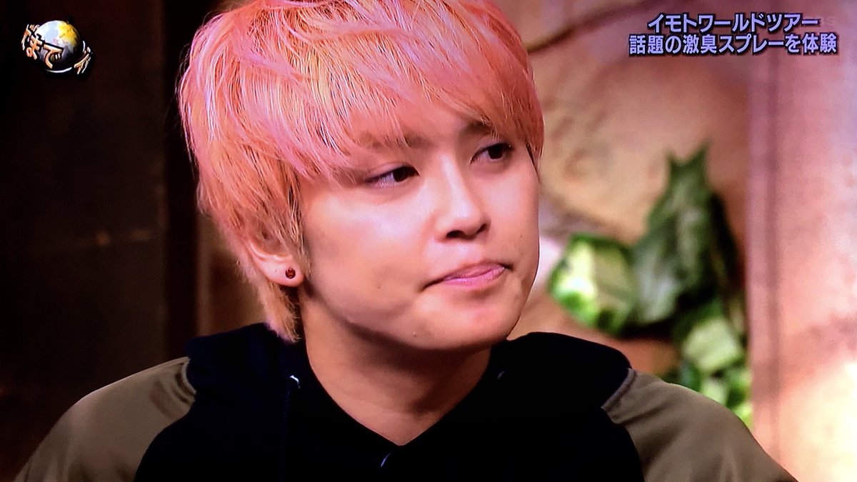 いつも右耳のピアス2つなのにこの日は1つしかなかったね落としたか？し