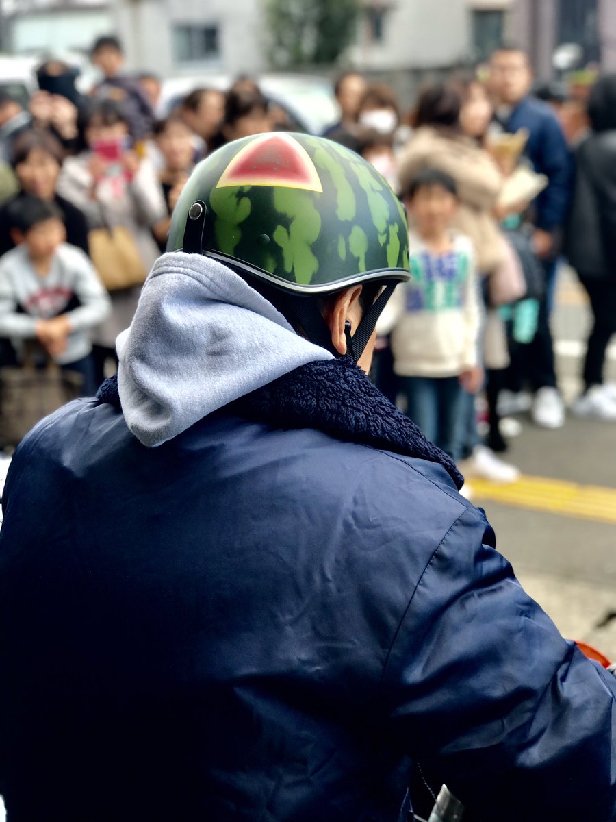 本日のゲストはなんと〜 憧れのあの人がまさかのスイカヘルメットを