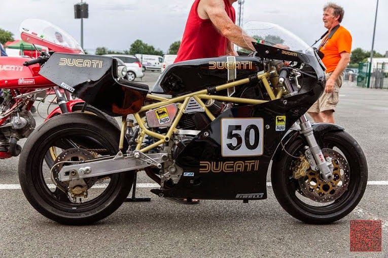 Harris PANTAH 本物のHarris TT2が欲しいというより、空冷DUCATIに乗る