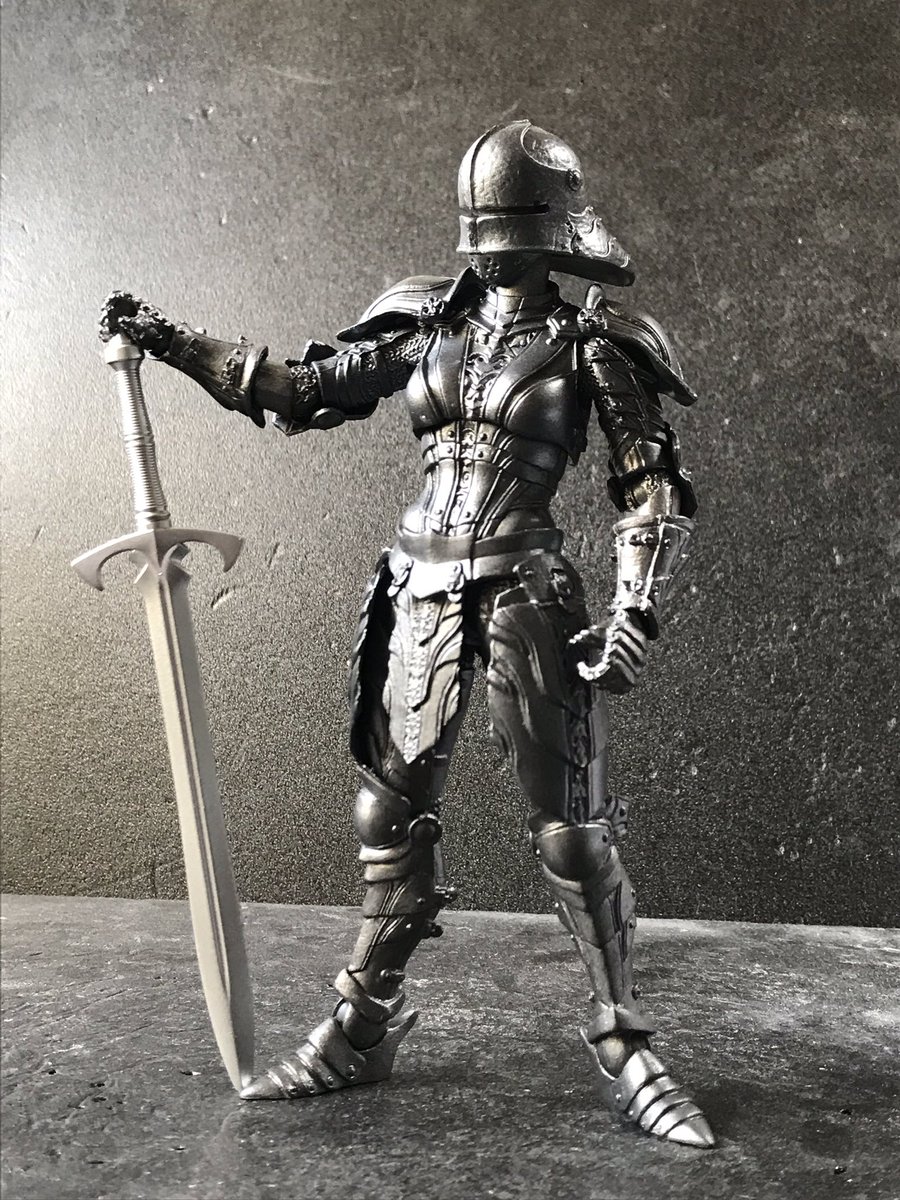 Mythic Legions』というフィギュアシリーズの甲冑女騎士が到着