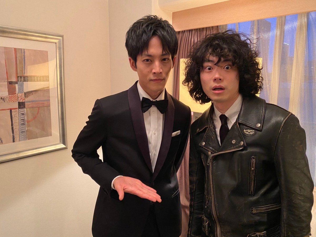 Lewis Leathersの服を着た菅田将暉さんのコーデ 私服/衣装/購入先 - Woomy