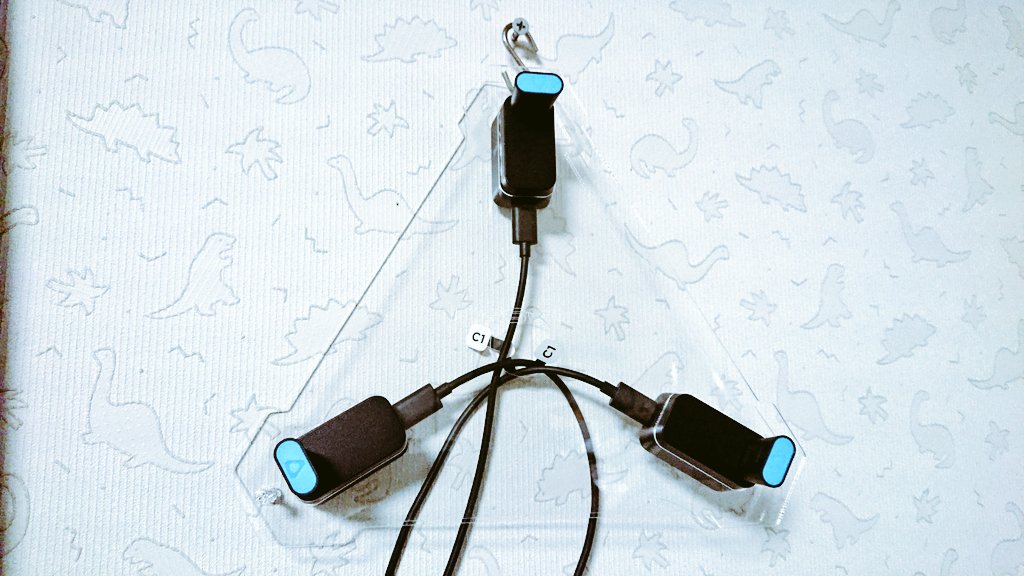 VIVEトラッカー用ドングルスタンドを開発しましたっ!!部屋に飾りたく