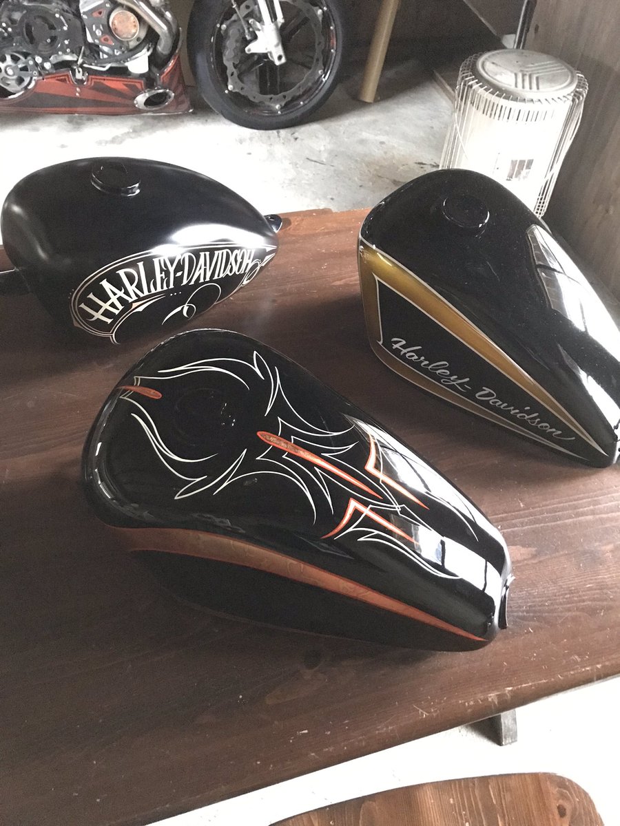 ハーレーチョッパーのタンクは、個性も色々。 いつもありがとうござい