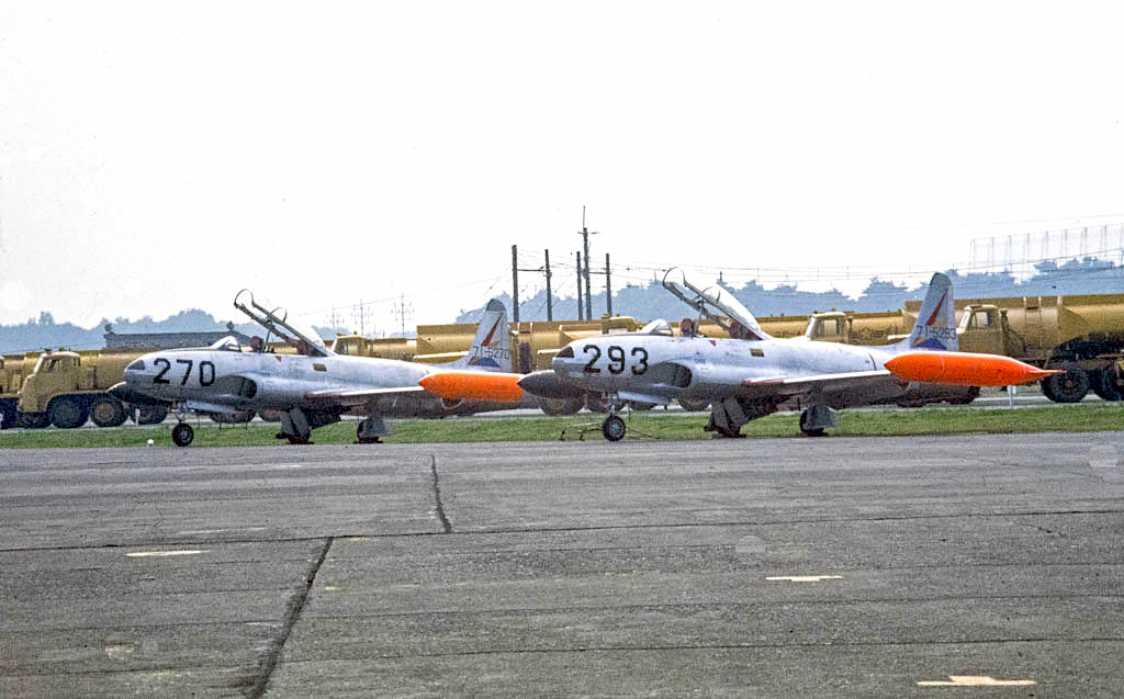 33の日 総隊司令部飛行隊のT-33A スミソニアン別館のT-33A