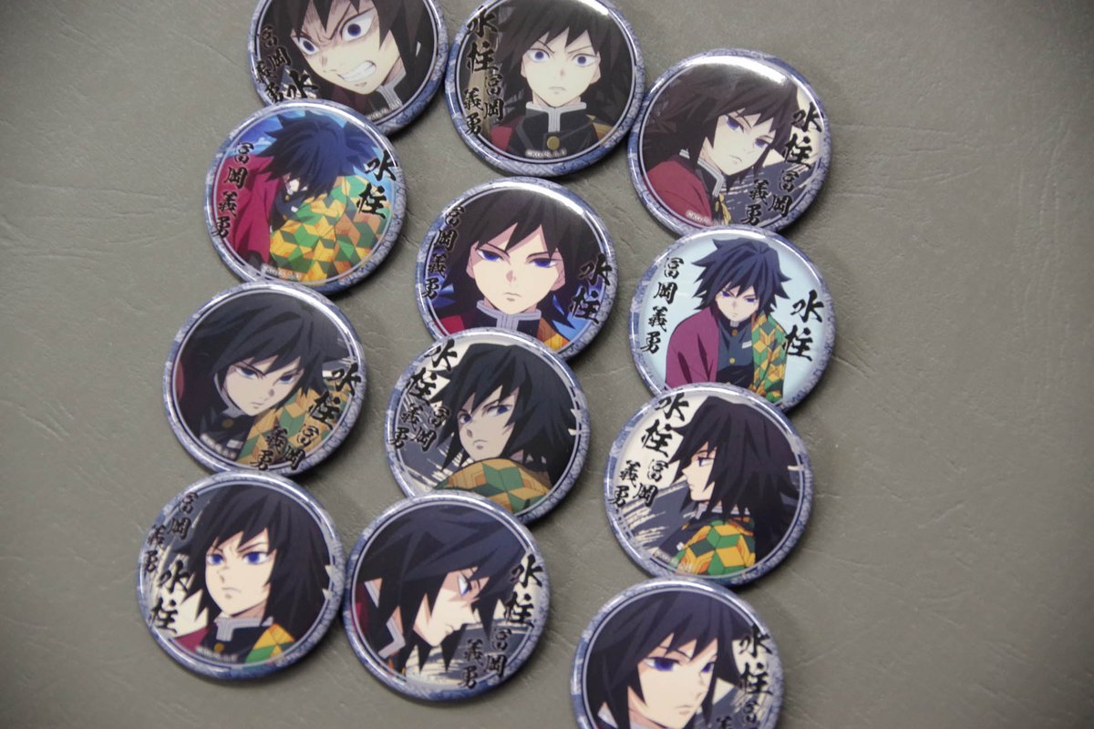 鬼滅の刃　ufotable to go2 沖縄　缶バッジ　冨岡義勇 Ufotable CAFE GO TO2 鬼滅の刃 沖縄 ランダムアクリルスタンド