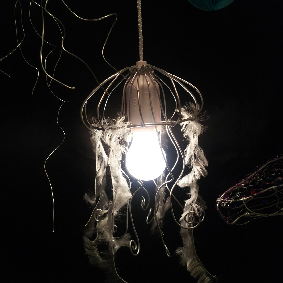 クラゲは癒しの天才‥‥👾 #海月 #針金アート #くらげライト #ワイヤー