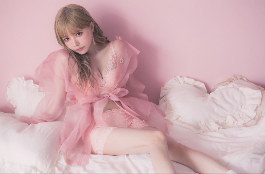 P-grandiのナイトブラ「PGブラ」のイメージモデル。去年に引き続き