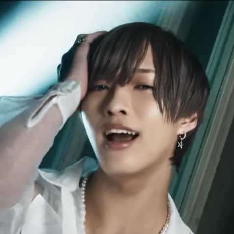 📢お知らせ】 #IMP. の #佐藤新 さん着用🌟 📱「IMP.」Official MV