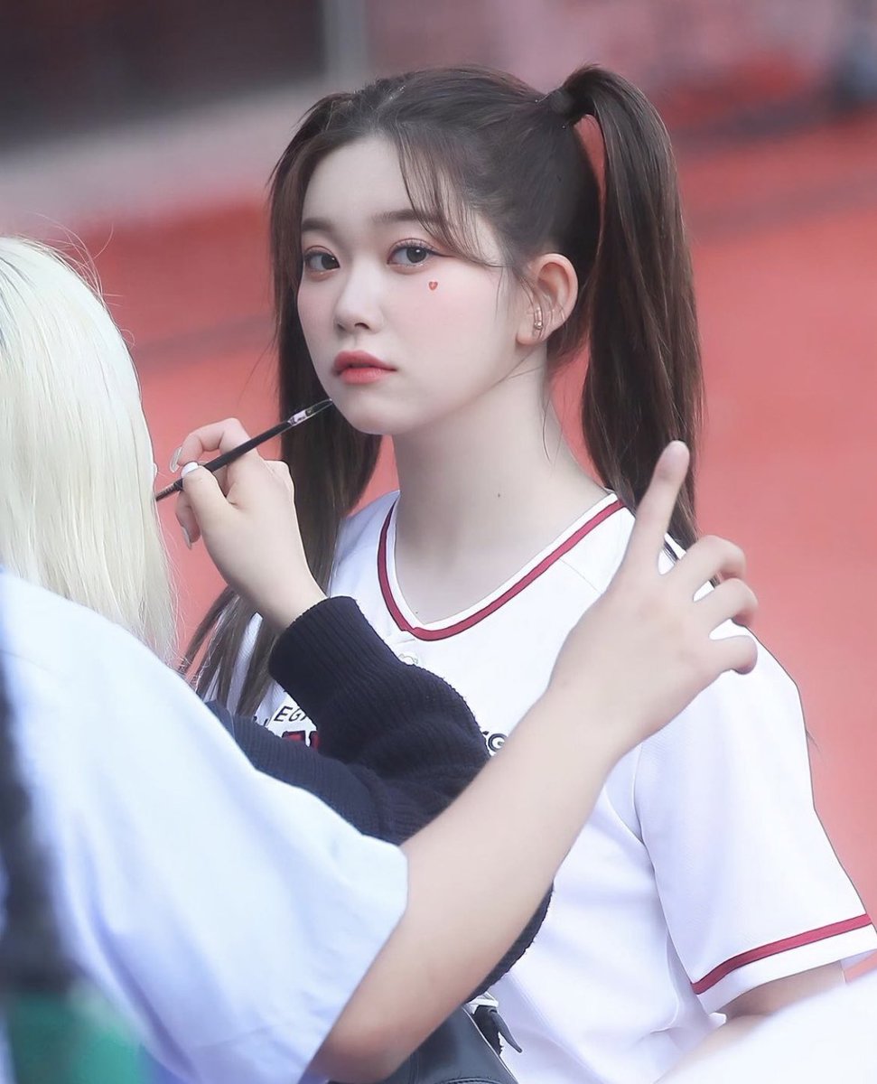 このツキちゃん宇宙一可愛い #Billlie #TSUKI