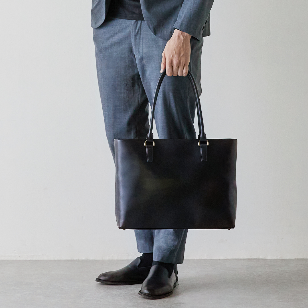 定番ビジネスバッグ『アンティーク スリム トート』が新しくなりました