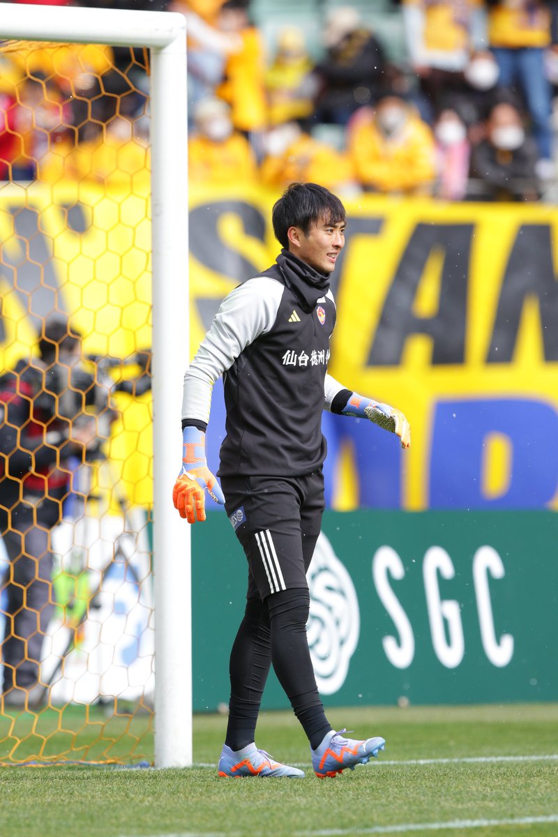 2023シーズンのウォームアップウェアをご紹介👕🏃 試合前ピッチ内