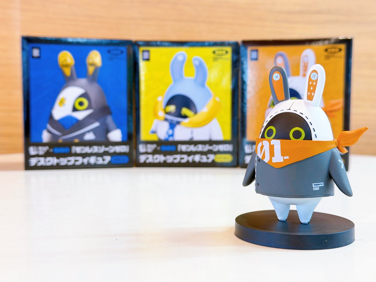 ゼンレスゾーンゼロ デスクトップフィギュア3種 + イアスぬいぐるみ