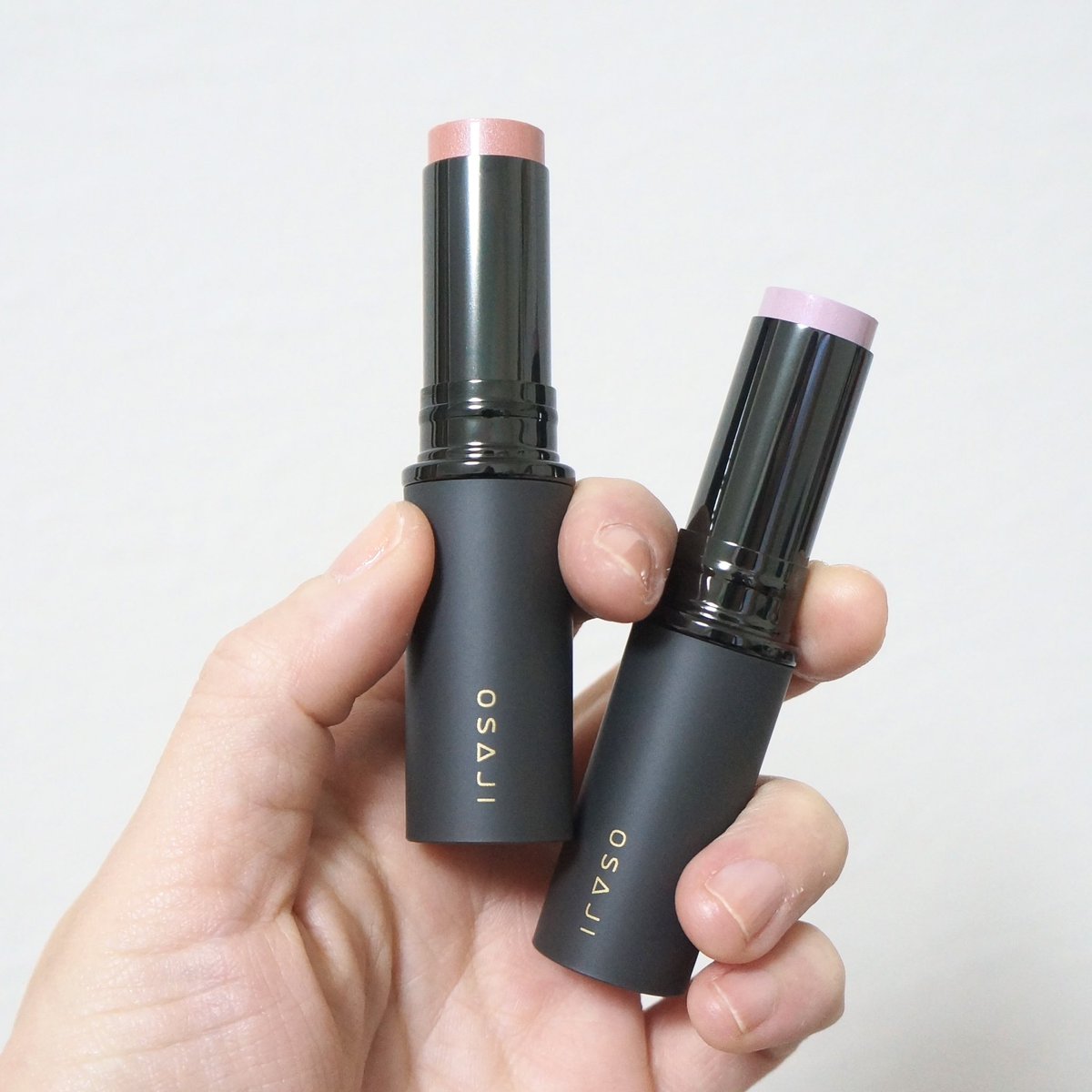 OSAJI ニュアンスビームスティック EX04 あかね空 赤みピンクに青ラメ