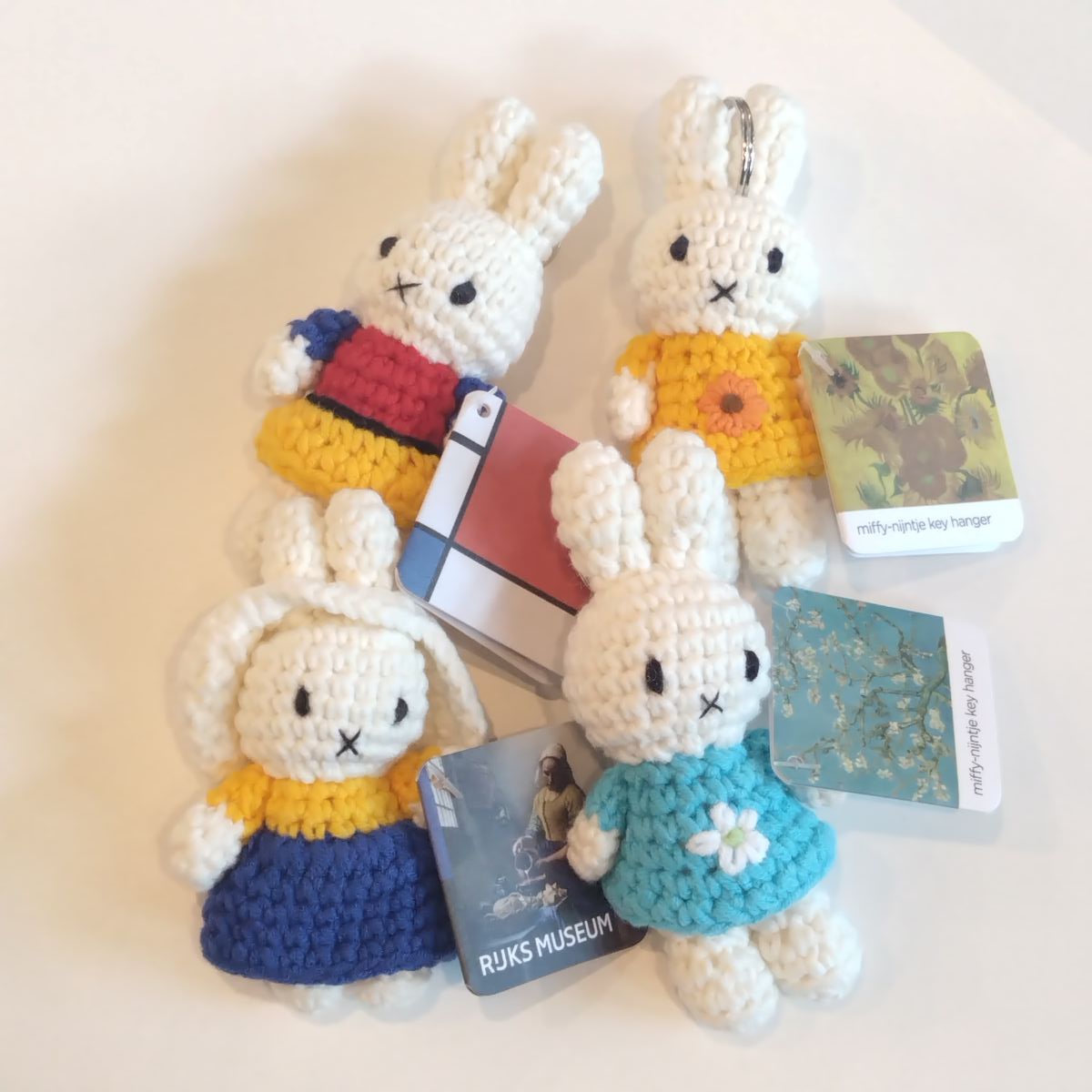 大変たいへんお待たせいたしました！ ミッフィーちゃんのキーハンガー