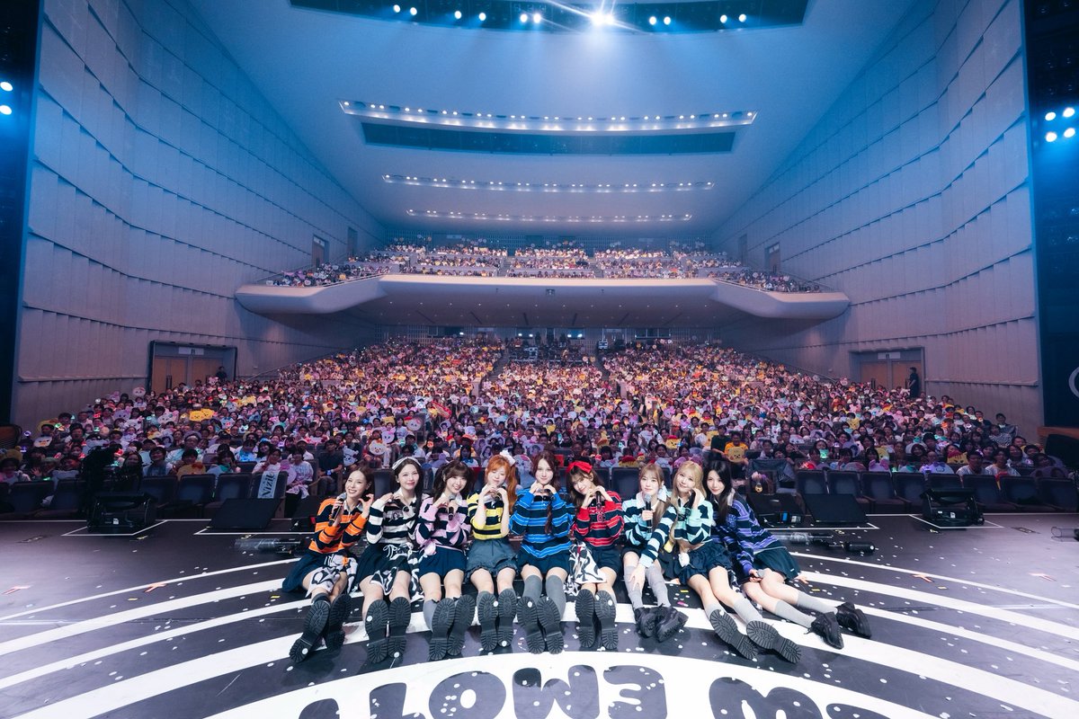 NiziU 全国ホールツアー 2025/9/7(日)東京 府中の森芸術劇場 ---ツアー