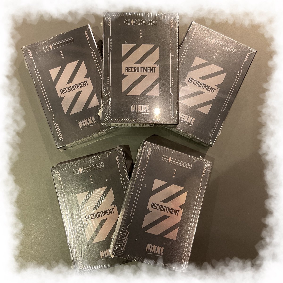 勝利の女神:NIKKE 隊員募集 チョコレートが気になったのでお店に行って