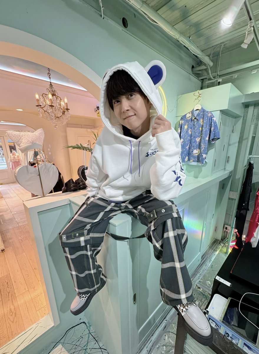 ☆【YukoAsaki】白パーカー（印刷あり）、アニマル帽子熊&うさぎ☆