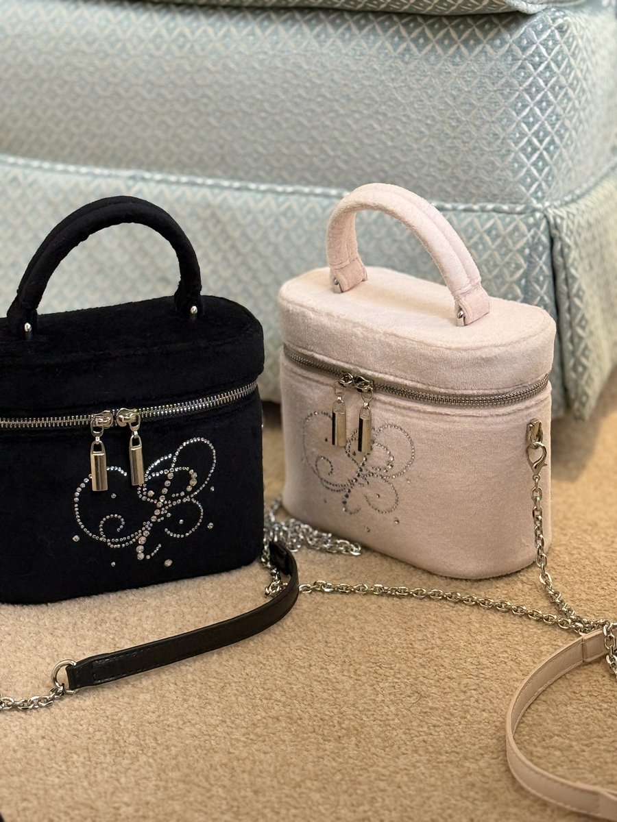 キラキラなバニティバッグ可愛い✧
