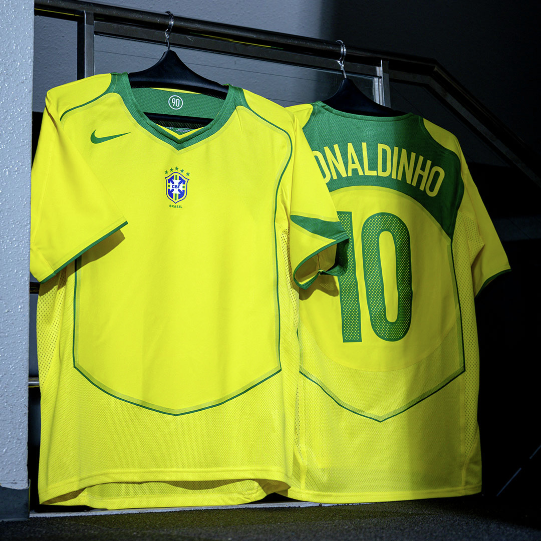 𝑵𝒊𝒌𝒆 𝑻𝑶𝑻𝑨𝑳 𝟗𝟎 𝑼𝑵𝑰𝑭𝑶𝑹𝑴 🇧🇷 2004年に着用された