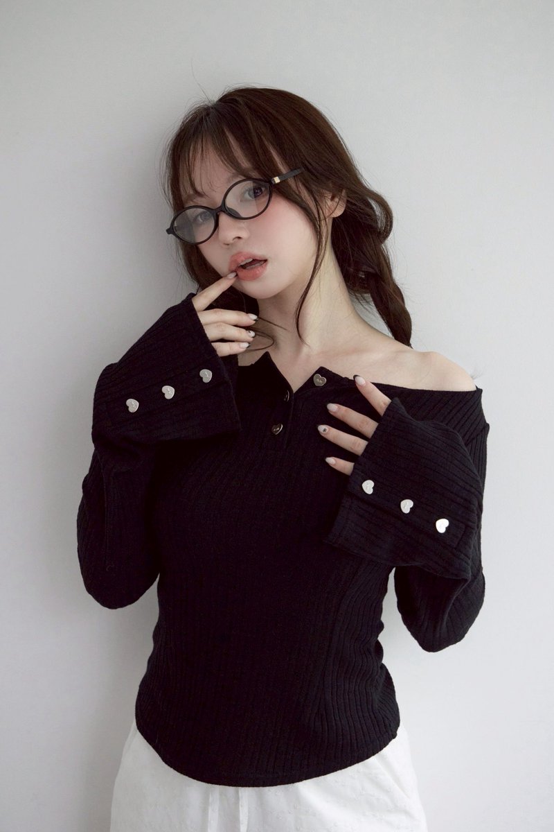 Dorothy heart tops color beige/black ¥11000-tax in シルバーの