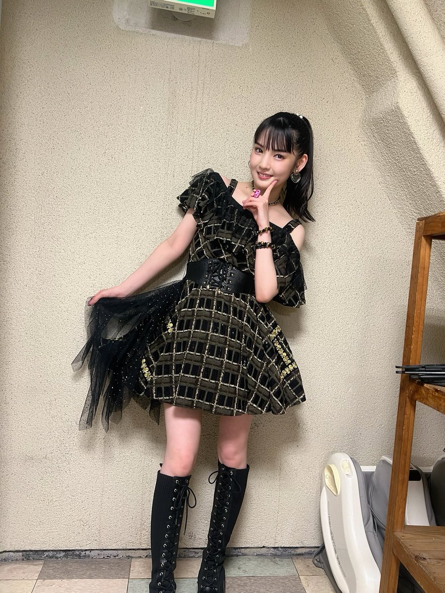 昨日の山口ライブで 2019年の時のソロライブ衣装(1.2枚目) 2021年の時