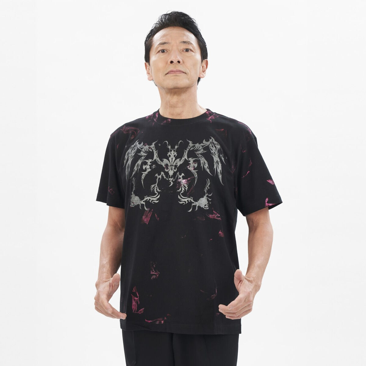 仮面ライダークウガ』 「h.NAOTO」が独特の世界観を個性的なデザインに