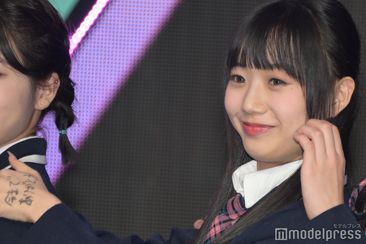 日プ女子」から誕生・ME:I清水恵子、手の甲に記したメッセージが話題