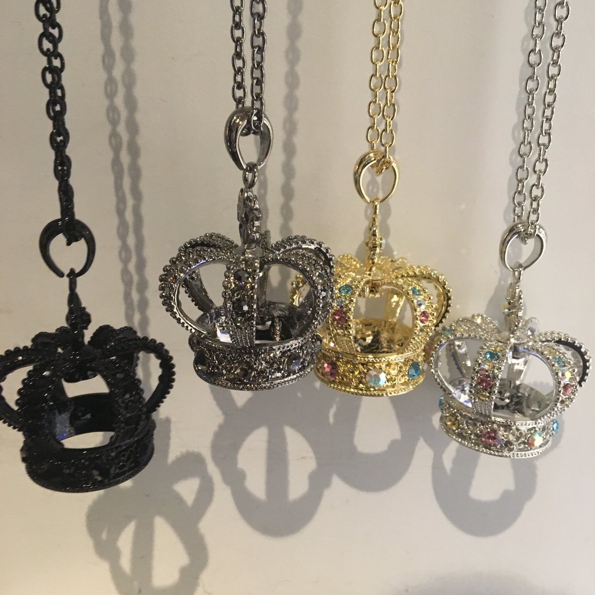 水曜日のアリス名古屋】 👑大好評👑 お問合せが多数ありました王冠