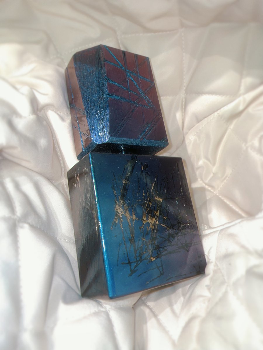 Unum｜スクーザミ やわらかなスズランの中に、ラムネみたいにしゅん