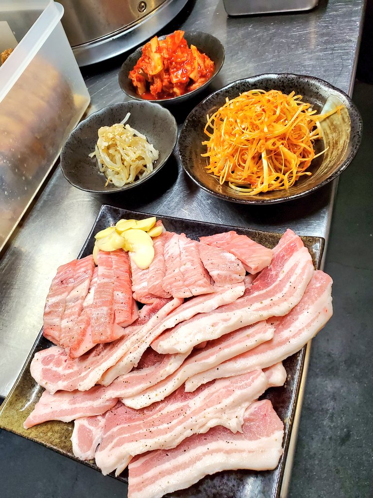 🐷豚どんちゃん2号店🐷デカ盛りとバイクをこよなく愛するお店