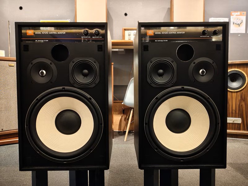 中古品】JBL 4312G 伝説の4312シリーズ最新進化形 伝統のホワイト