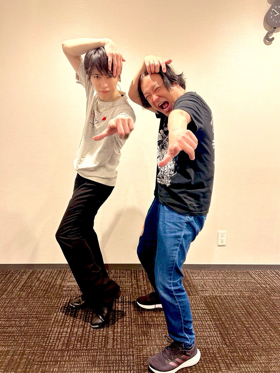 Ga0D6lVbwAAL-FZ.jpg?format=jpg