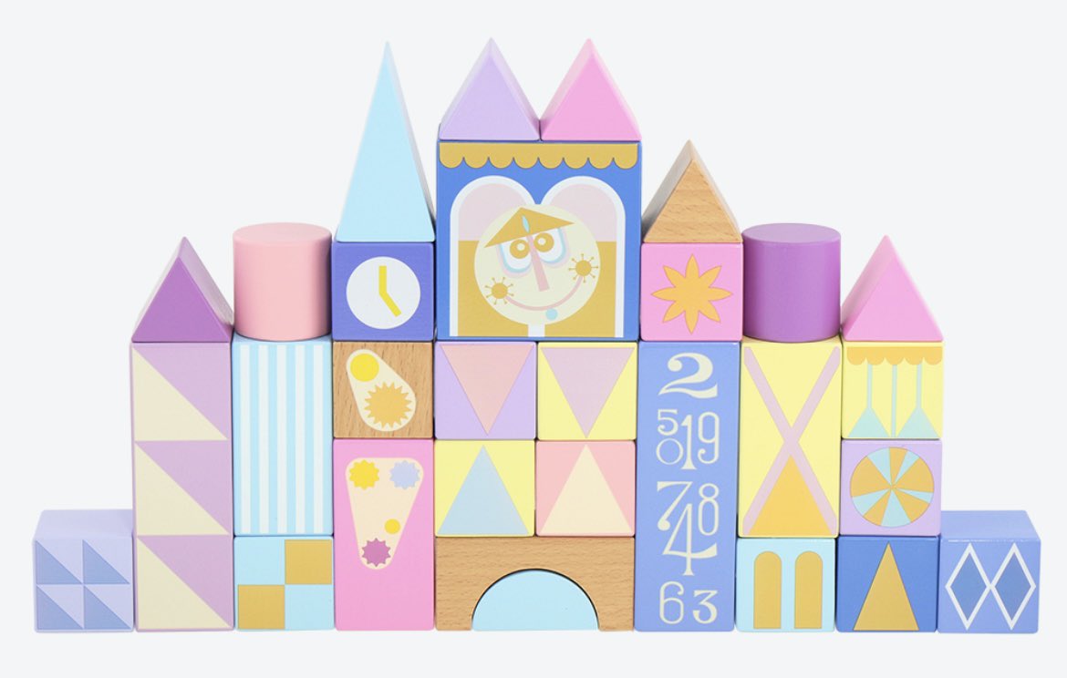 12月12日より、「イッツ・ア・スモールワールド」をイメージしたつみき