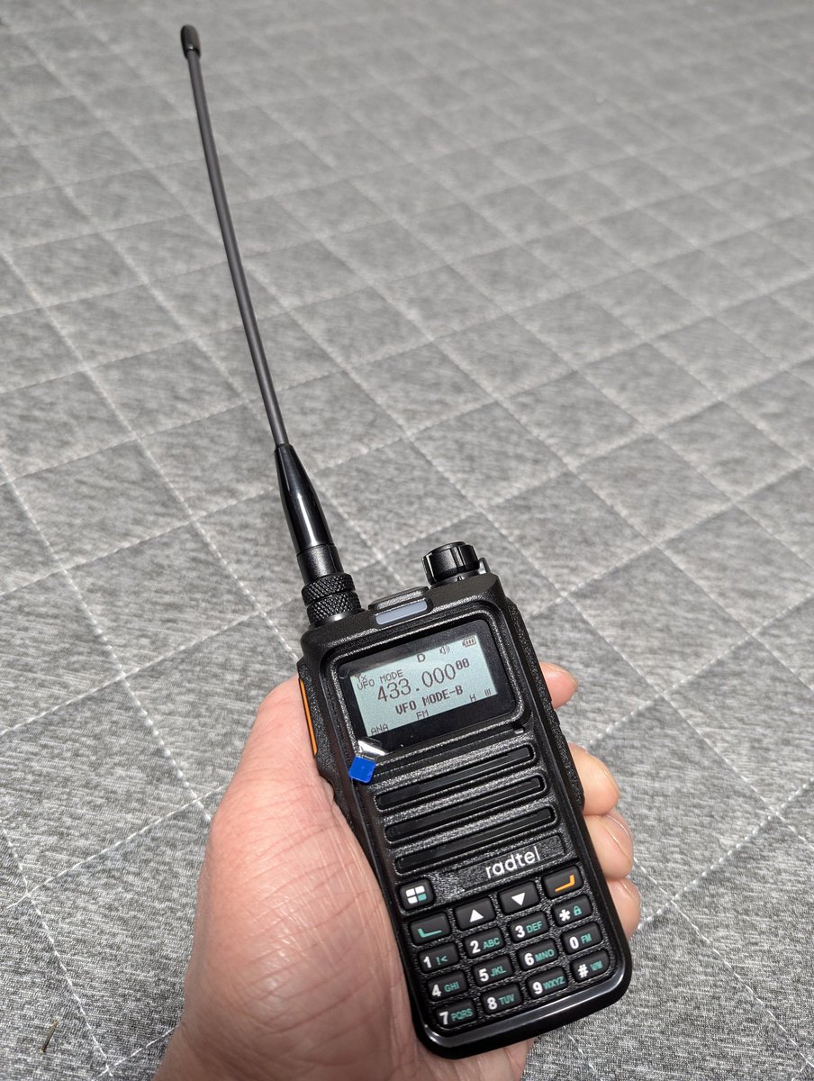Radtel RT-4DJU 買っちった。 430MHz のFMとDMRに送信可能。VFOで