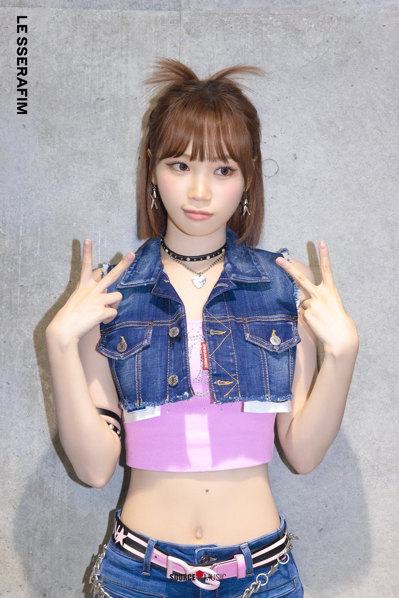 241013 #CHAEWON Golden Wave in Tokyo outfit: #LE_SSERAFIM #르