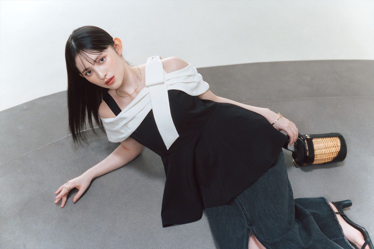 オフショルリボンペプラムトップス♡ FRAY I.D｜オフショルペプラムトップス | Rakuten Fashion(楽天