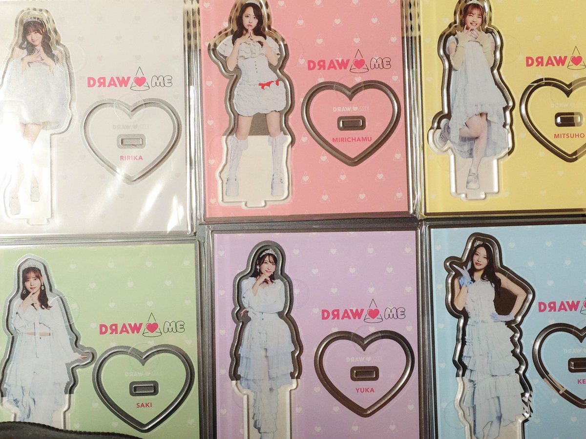 NOBROCKFESのグッズを飾ったけど、アクスタはDRAW♡MEメンバー全員揃え