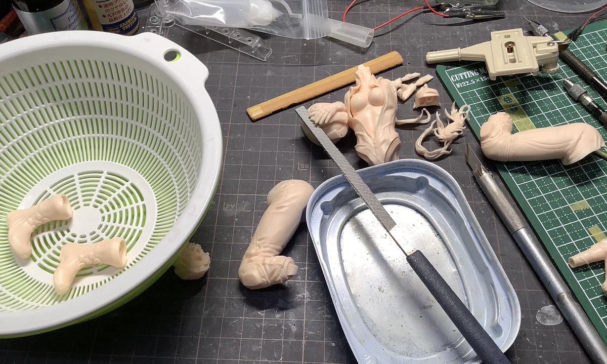 モンモデル、1/9 RACER GIRLも製作開始。ZX-10Rに載せる レジン且つ1桁